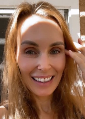 Celestine из Perth 39 лет