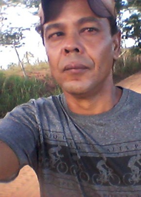 Amauri из Santo Anastácio 42 года