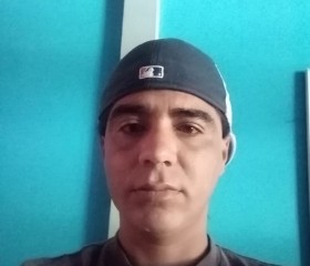 Maikol, 38, Turrialba