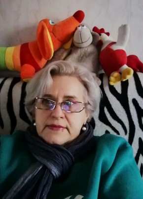 Ирина, 66, Россия, Санкт-Петербург