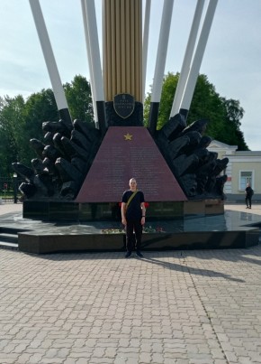 Илья из Пскова 24 года