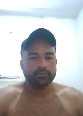 Renato, 36, República Federativa do Brasil, Guarujá