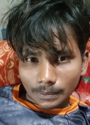 Ravi Sagar, 21, India, Kemrī