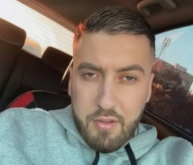 Ayoub, 28, Chlef