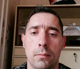 Vigh Roland, 39, Gyor