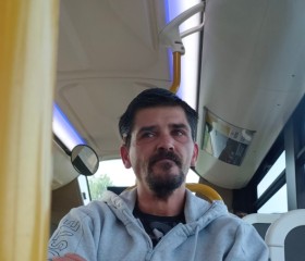 George, 37, Carvin
