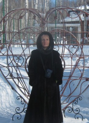 Елена, 61, Россия, Соликамск
