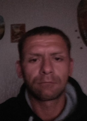 Dmitri, 36, Eesti Vabariik, Jõhvi