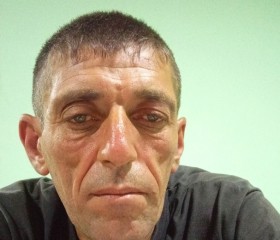 Savel, 46, Step anavan