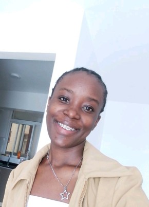 Harriet Blonch, 22, Kenya, Nairobi