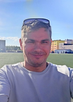 Денис из Талнаха 44 года