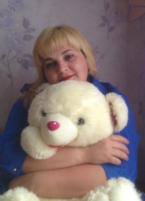 Лариса, 43, Россия, Суджа