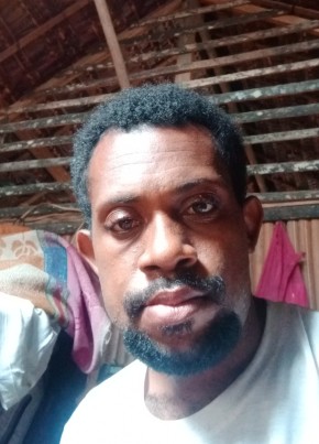 Nathaniel Wirkas, 31, Papua New Guinea, Lae