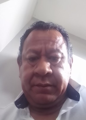 Cesar Hernández из Nueva Guatemala de la Asunción 58 лет