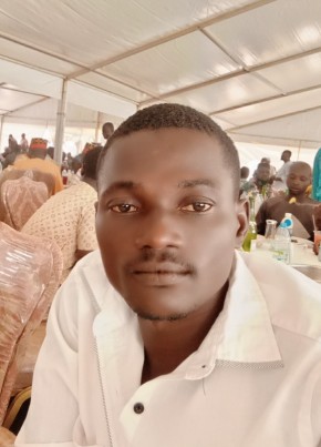 Moses, 31, Burkina Faso, Ouagadougou