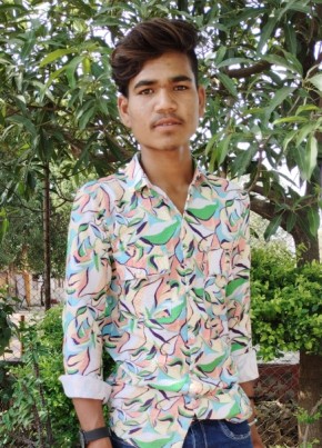 Vikas Sehariya, 19, India, Narsinghgarh