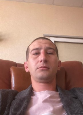 Дмитрий из Таксимо 34 года