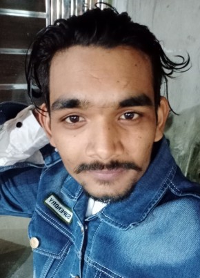 GAURAV THAKUR, 20, India, Delhi