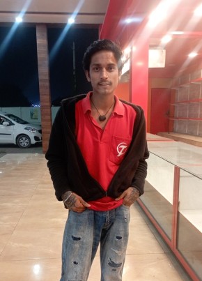 Vinay lobiyal, 21, India, Maham