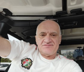 Олег, 55 лет, La Asunción