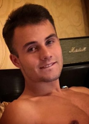Василий, 26, Россия, Иваново
