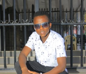 Brian mosota, 22, Nairobi