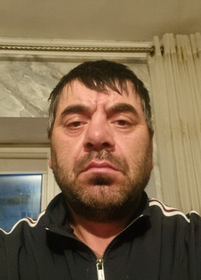 Абдухалик из Бежты 47 лет