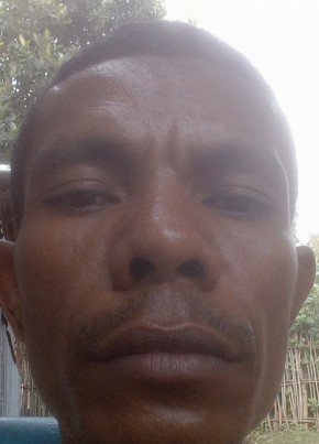 AMBETAR, 37, East Timor, Liquica