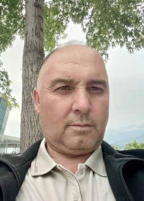 Салохиддин из Алматы 52 года