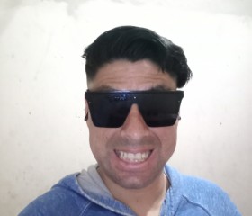 Emiliano, 33, Buenos Aires