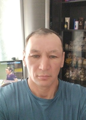 Канат из Астаны 46 лет