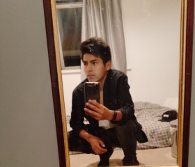 Luis, 26, Dun Laoghaire