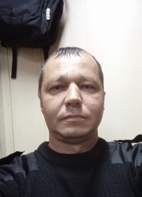 Максим из Владивостока 42 года