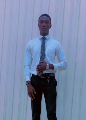 Ebenezer, 28, Ghana, Accra