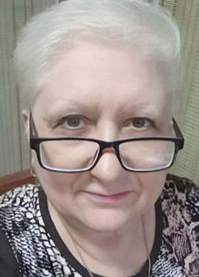 Галина из Трёхгорныя 64 года