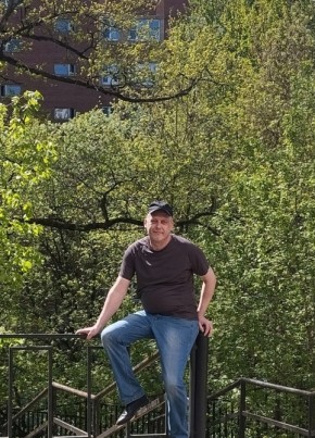 Сергей из Москвы 48 лет