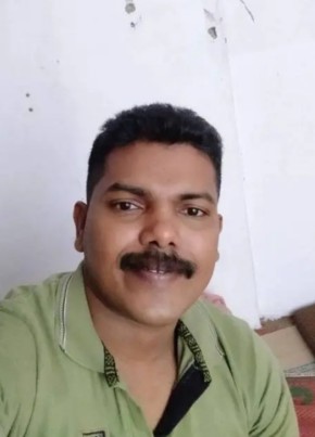 Vinod Kumar, 29, India, Piriyāpatna