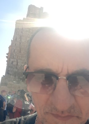 Vladimir из Ungheni 49 лет