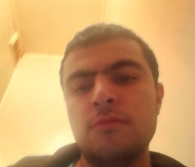 Zhorik, 19, New York City