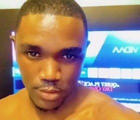 Sniky bie, 25, Montreal