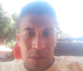Andrés, 35, Asuncion
