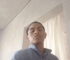 Antonio, 19, Mexico City