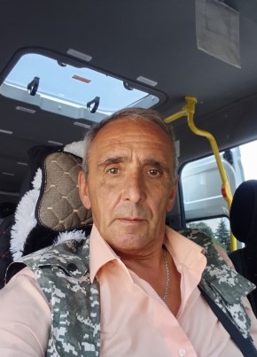 Виталий из Ессентуки 57 лет