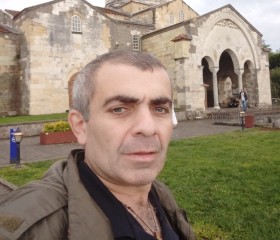 Nugo, 43, Batumi