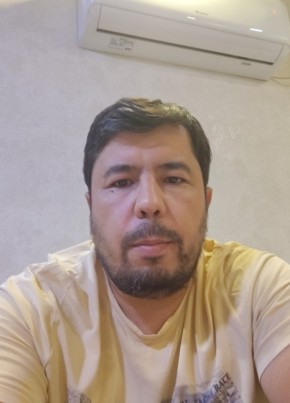 Амир из Хужанта 39 лет