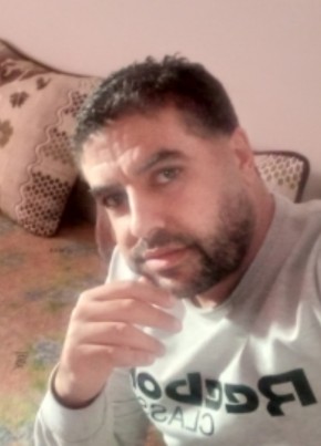 Mohamed, 37, People’s Democratic Republic of Algeria, Oran