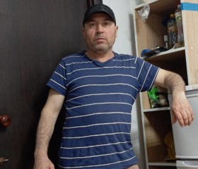 Mukhamadzhon Tul, 19, Moscow