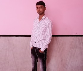 Ashu Alvi, 20, Delhi