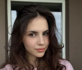 Polina, 23, Saint Petersburg