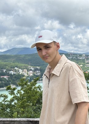 Андрей из Белгорода 21 год